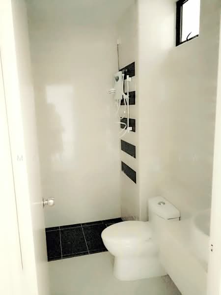 Servis Apartment untuk Dijual di D'Summit Residences - Mandy Goh Siew Li - Bathroom - PropertyGuru.com.my