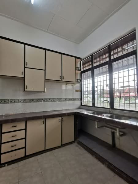 Rumah Teres 1-Tingkat untuk Dijual di Taman Daya (Johor Bahru) - Joyce Ong - Kitchen - PropertyGuru.com.my