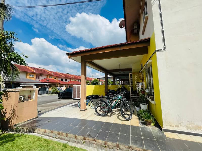 2-storey Terraced House for Sale in Bandar Baru Salak Tinggi (Sepang) - Amirul Akmal - Exterior - PropertyGuru.com.my