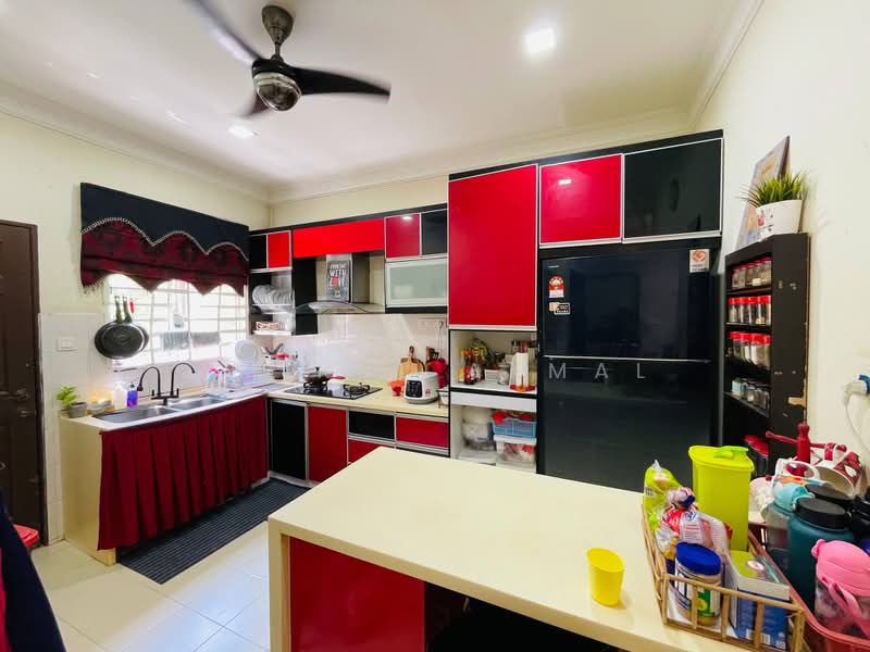 2-storey Terraced House for Sale in Bandar Baru Salak Tinggi (Sepang) - Amirul Akmal - Kitchen - PropertyGuru.com.my