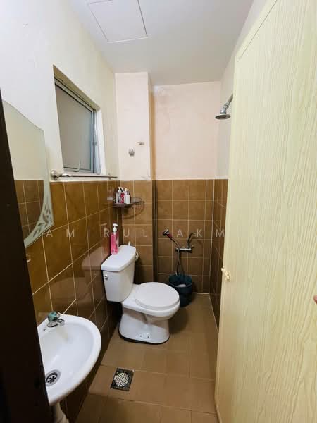 2-storey Terraced House for Sale in Bandar Baru Salak Tinggi (Sepang) - Amirul Akmal - Bathroom - PropertyGuru.com.my