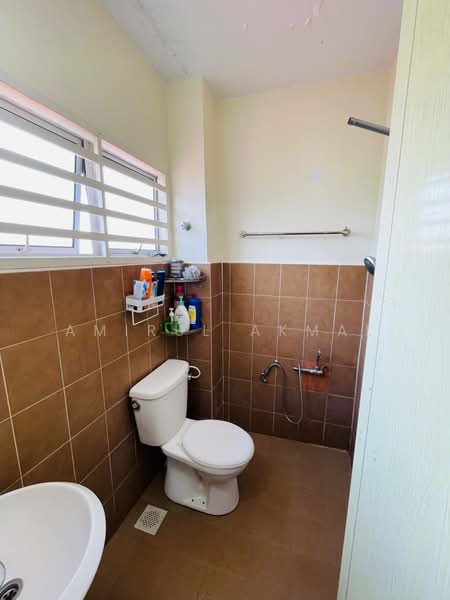 2-storey Terraced House for Sale in Bandar Baru Salak Tinggi (Sepang) - Amirul Akmal - Bathroom - PropertyGuru.com.my