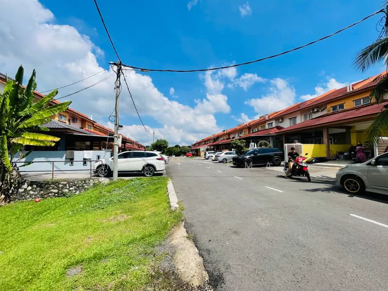 2-storey Terraced House for Sale in Bandar Baru Salak Tinggi (Sepang) - Amirul Akmal - Exterior - PropertyGuru.com.my
