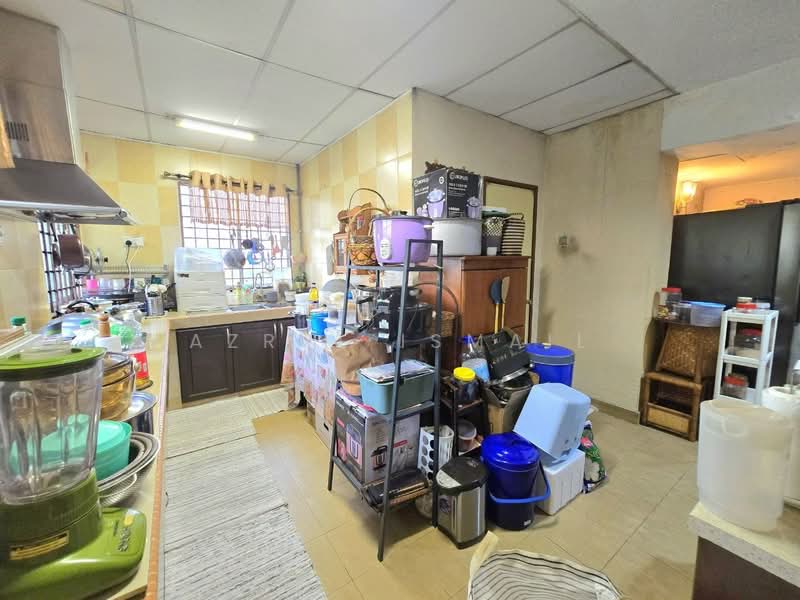 2-storey Terraced House for Sale in Kota Damansara (Selangor) - Azrul Ismail - Kitchen - PropertyGuru.com.my