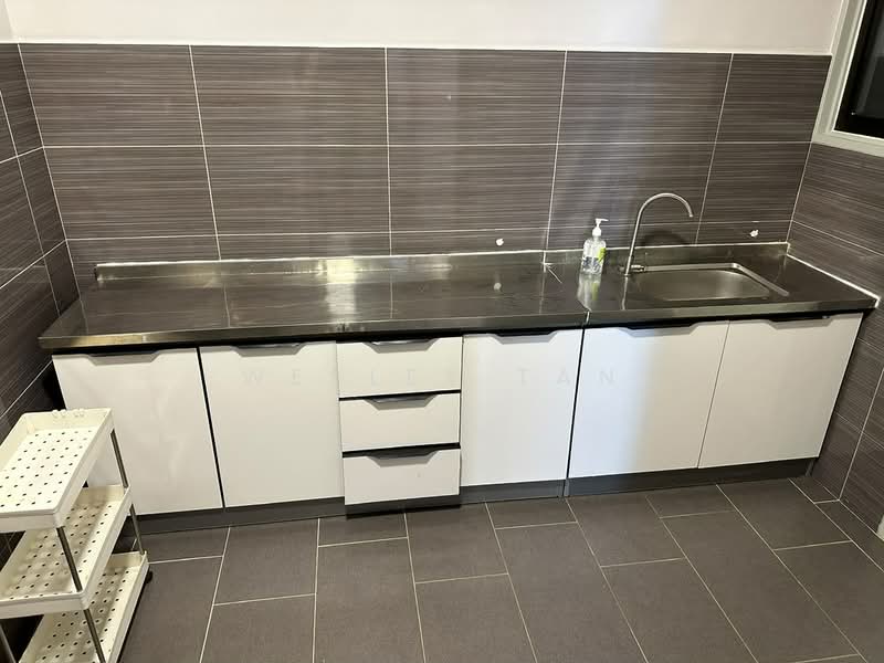 Kondominium untuk Dijual di Admiral Residences - Wesley Tan - Kitchen - PropertyGuru.com.my