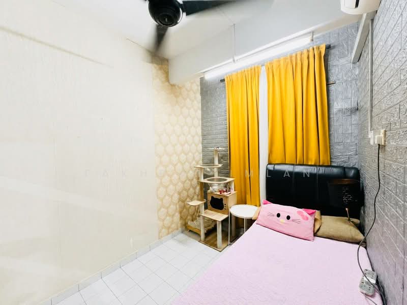 2-storey Terraced House for Sale in Pasir Gudang (Johor) - Fakhrul Imlan - Bedroom - PropertyGuru.com.my