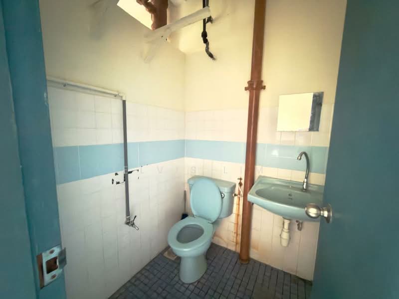 Shop / Office untuk Disewa di Pulau Tikus (Penang) - Elvis Lim - Bathroom - PropertyGuru.com.my