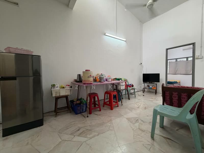 Rumah Teres 1 Tingkat untuk Disewa di Taman Pengkalan Barat (Ipoh) - Qazin Khoo - Living Room - PropertyGuru.com.my
