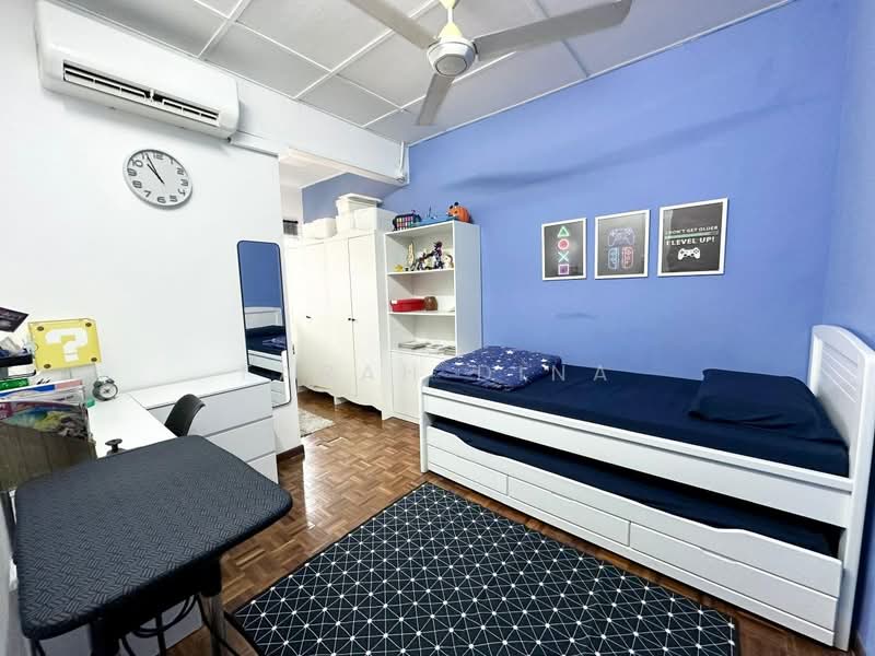 Rumah Teres 2-Tingkat untuk Dijual di Taman Desa Permai (Kapar) - Farah Dina - Bedroom - PropertyGuru.com.my