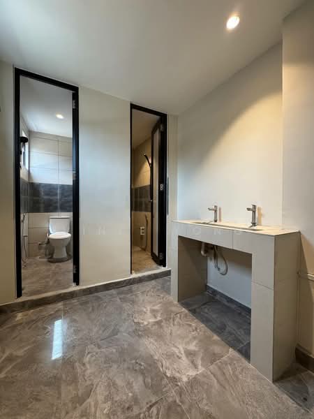 2-storey Terraced House for Rent in Jalan Ipoh (Kuala Lumpur) - Vince Yong - Bathroom - PropertyGuru.com.my