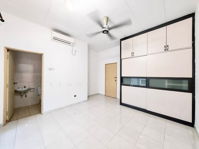 Terraced House for Sale in Taman JP Perdana (Johor Bahru) - Kenneth Tan - Bathroom - PropertyGuru.com.my