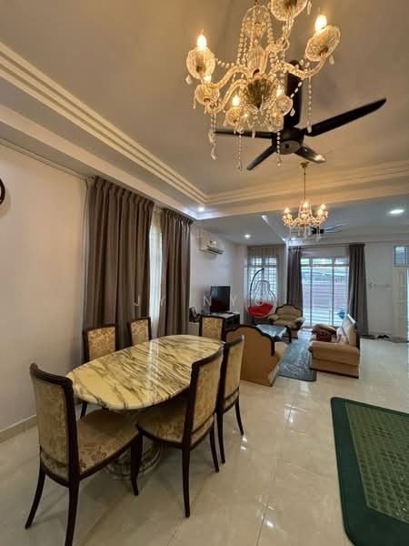 Rumah Teres 2 Tingkat untuk Dijual di Taman Austin Perdana (Tebrau) - JY NYO - Dining Room - PropertyGuru.com.my