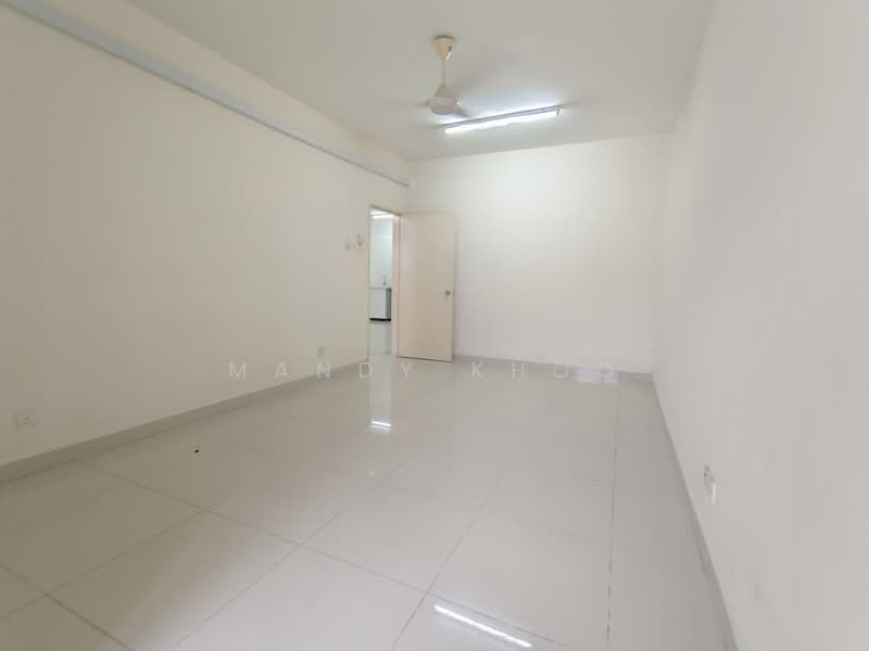 Kondominium untuk Dijual di Platinum Hill PV 2 - Mandy Khoo - Living Room - PropertyGuru.com.my