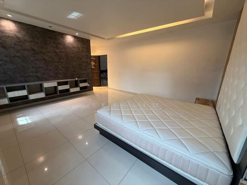 Bungalow for Sale in Taman Kebun Teh (Johor Bahru) - Yiky Lim - Bedroom - PropertyGuru.com.my