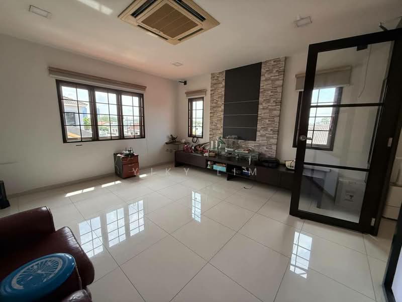 Bungalow for Sale in Taman Kebun Teh (Johor Bahru) - Yiky Lim - Living Room - PropertyGuru.com.my
