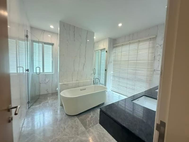 Bungalow House untuk Disewa di Mont Kiara (Kuala Lumpur) - Kyce Cheong - Bathroom - PropertyGuru.com.my