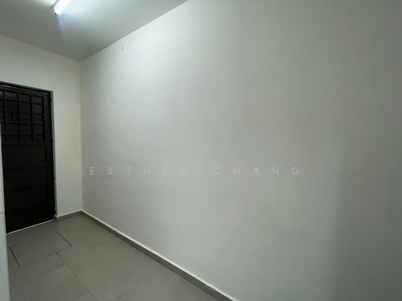 1-storey Terraced House for Sale in Taman Pulai Jaya (Kulai) - Esther Chang - Entrance - PropertyGuru.com.my