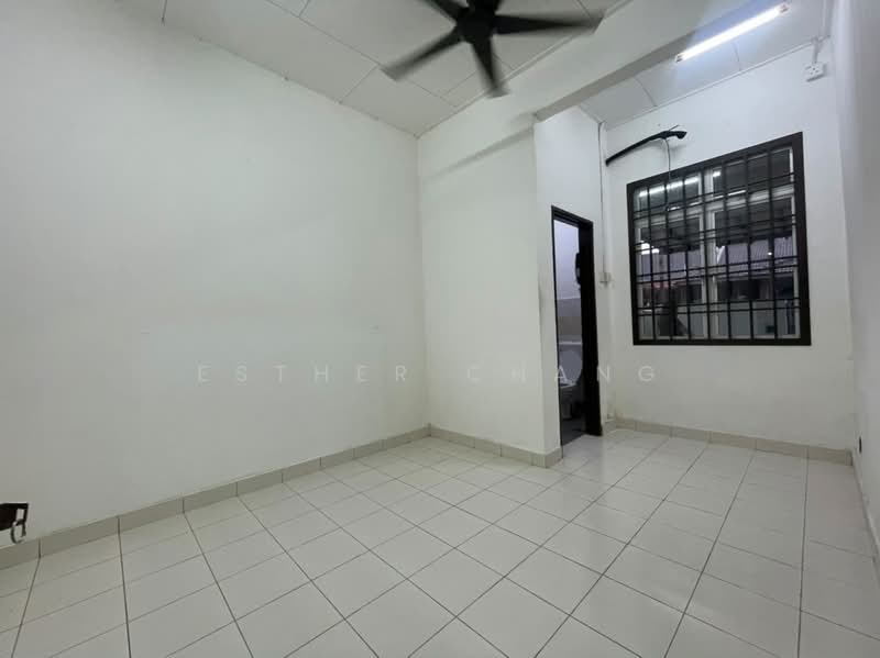 1-storey Terraced House for Sale in Taman Pulai Jaya (Kulai) - Esther Chang - Interior - PropertyGuru.com.my
