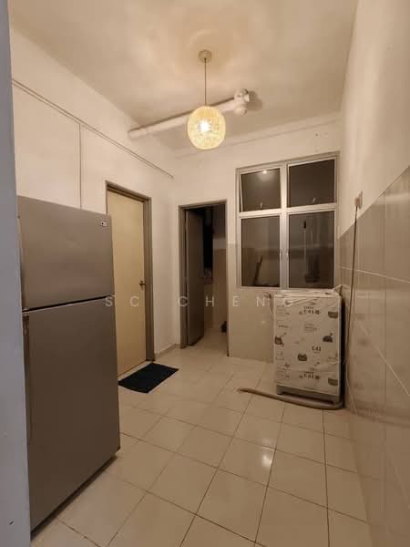 Pangsapuri untuk Dijual di Molek Ria - SC Cheng - Kitchen - PropertyGuru.com.my