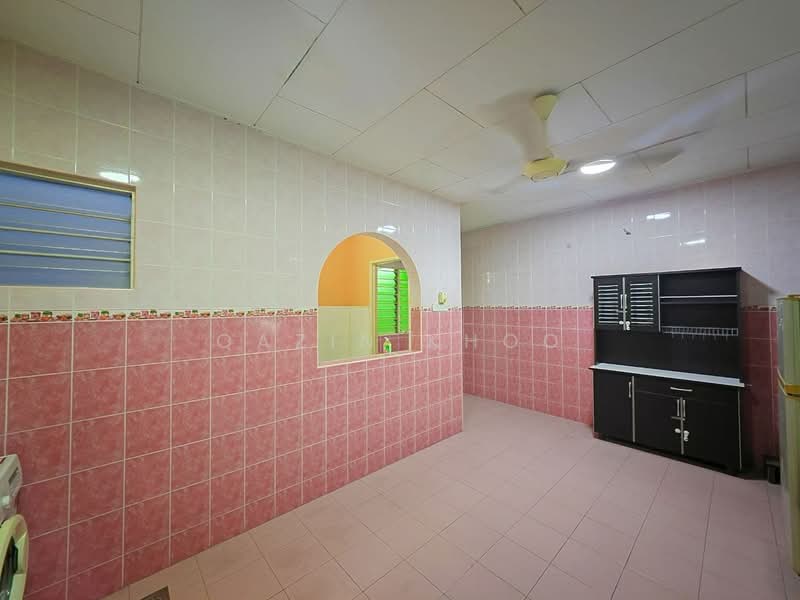2-storey Terraced House for Sale in Taman Tasek (Ipoh) - Qazin Khoo - Kitchen - PropertyGuru.com.my