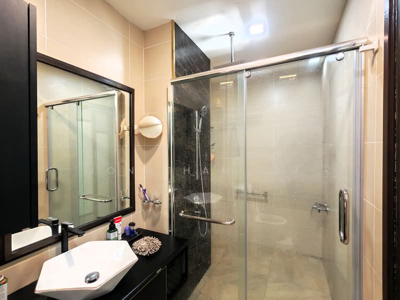 Kondominium untuk Dijual di Sri Putramas III / Royal Regent - Jonathan Raj - Bathroom - PropertyGuru.com.my