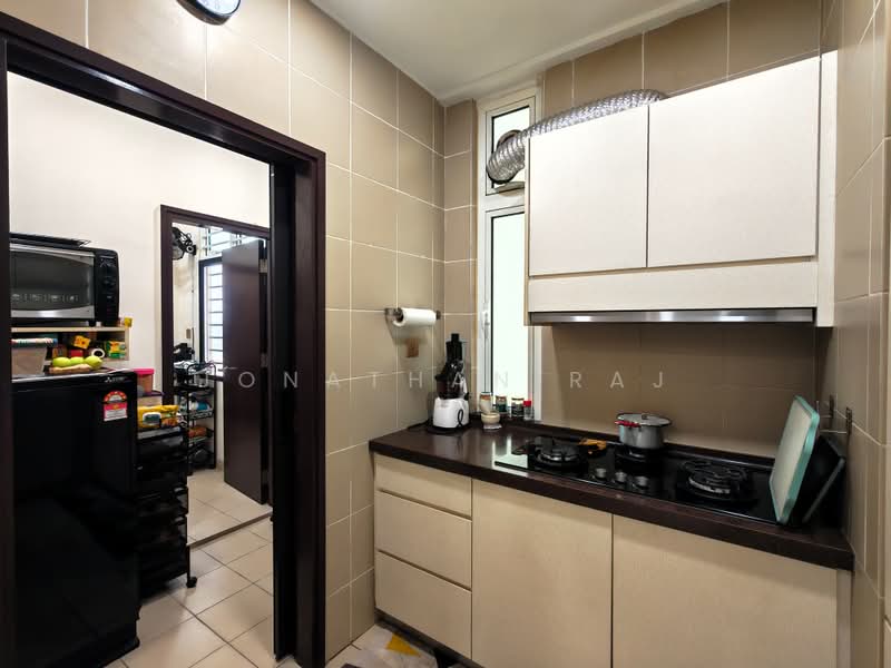 Kondominium untuk Dijual di Sri Putramas III / Royal Regent - Jonathan Raj - Kitchen - PropertyGuru.com.my