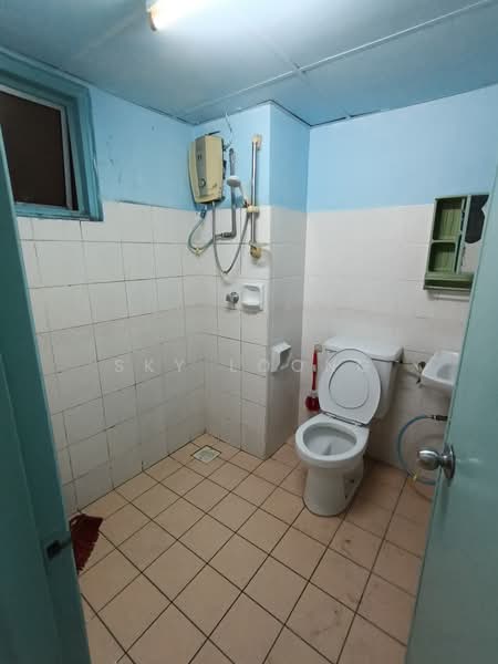 Condominium for Rent at Pantai Hillpark 2 - Sky Loong - Bathroom - PropertyGuru.com.my