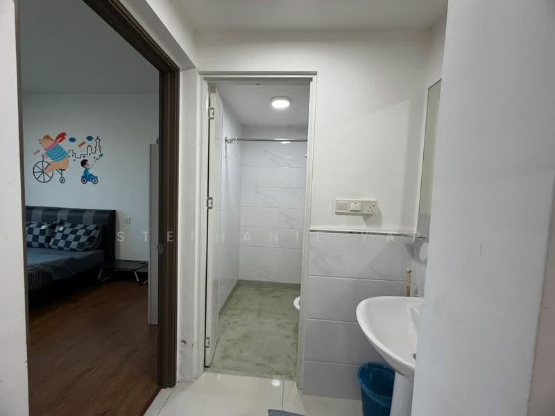 Kediaman Servis untuk Dijual di Country Garden Central Park - Stephanie Yap - Bedroom - PropertyGuru.com.my