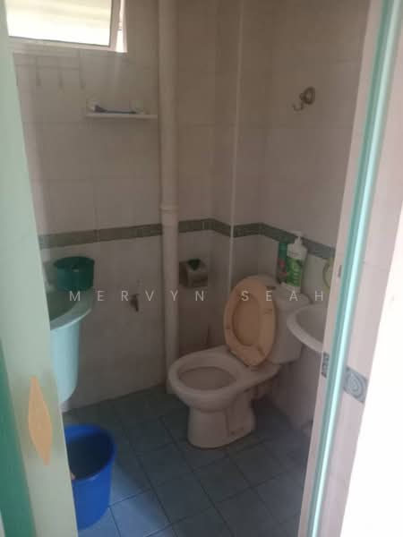Apartment for Sale at Suteramas - Mervyn Seah - Bathroom - PropertyGuru.com.my