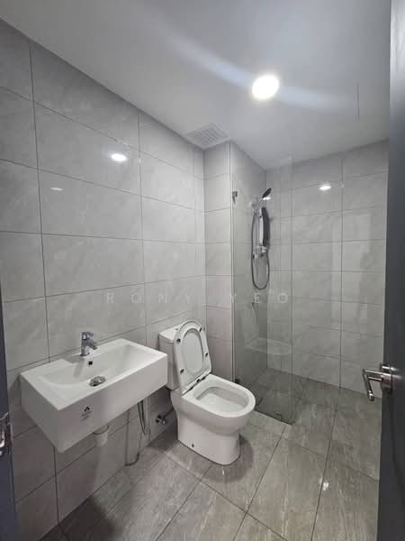 Service Residence for Rent at Altris Residences @ The Quartz WM - Rony Yeo - Bathroom - PropertyGuru.com.my