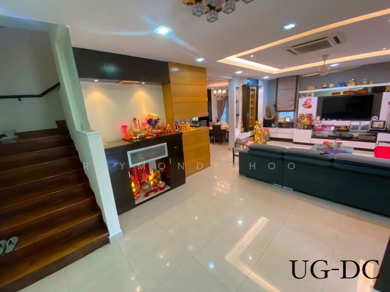 Rumah Berkembar untuk Dijual di Bandar Botanic (Klang) - Raymond Choo - Living Room - PropertyGuru.com.my