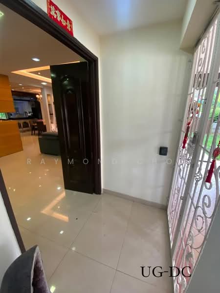 Rumah Berkembar untuk Dijual di Bandar Botanic (Klang) - Raymond Choo - Entrance - PropertyGuru.com.my