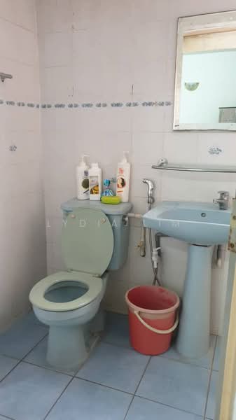 Condominium for Rent at De Tropicana - Lydia Lim - Bathroom - PropertyGuru.com.my