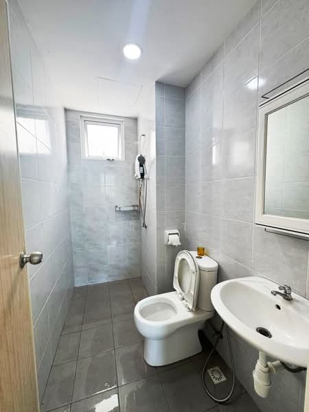 Condominium for Rent at i-Santorini - Jerry Tan - Bathroom - PropertyGuru.com.my