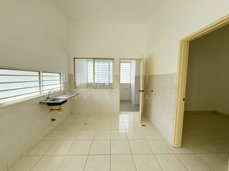 Rumah Teres 2-Tingkat untuk Dijual di Setia Indah (Setia Alam) - Joanne Tan - Kitchen - PropertyGuru.com.my