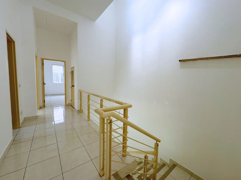 Rumah Teres 2-Tingkat untuk Dijual di Setia Indah (Setia Alam) - Joanne Tan - Corridor - PropertyGuru.com.my