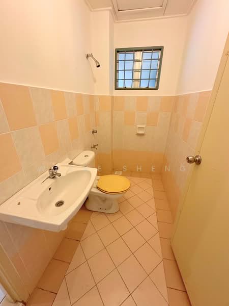 Rumah Teres 2-Tingkat untuk Dijual di Prima Saujana (Kajang) - WAYNE SHENG - Bathroom - PropertyGuru.com.my