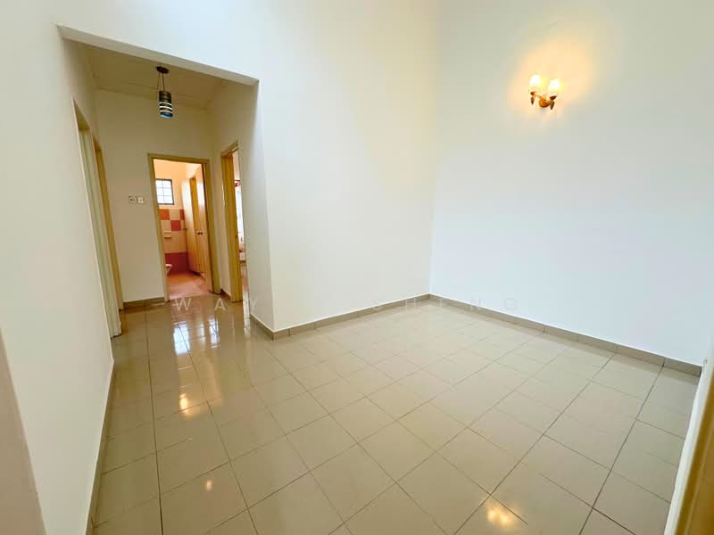 Rumah Teres 2-Tingkat untuk Dijual di Prima Saujana (Kajang) - WAYNE SHENG - Upstairs Living - PropertyGuru.com.my