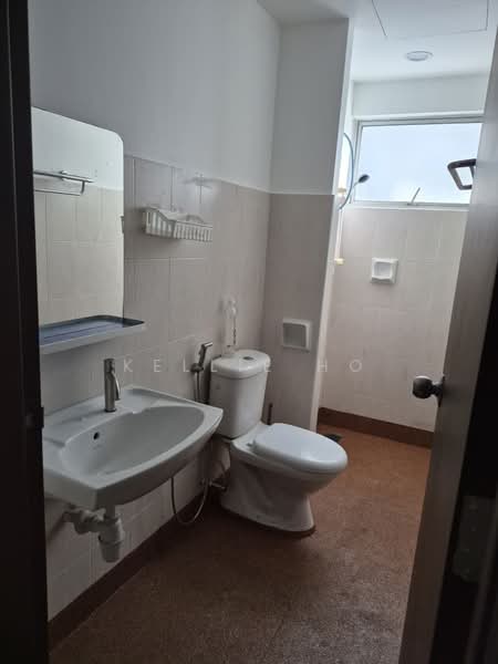 Kondominium untuk Disewa di Viva Residency - Kellie Ho - Bathroom - PropertyGuru.com.my