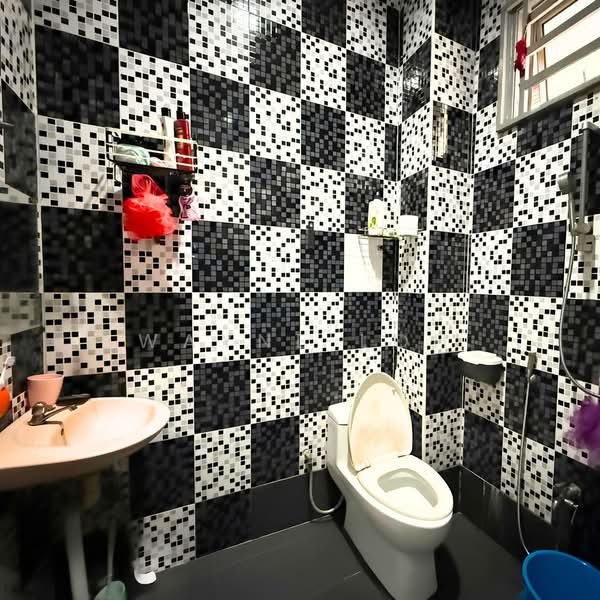 2-storey Terraced House for Sale in Simpang Ampat (Penang) - Wayne Loh - Bathroom - PropertyGuru.com.my