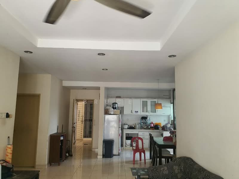 Kondominium untuk Dijual di Platinum Hill PV 5 - Bruce . - Living Room - PropertyGuru.com.my