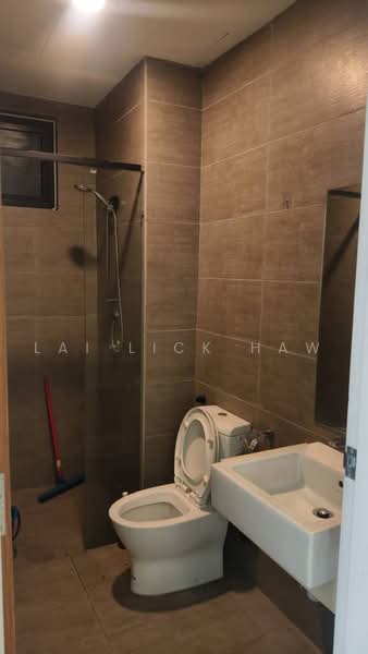 Servis Apartment untuk Disewa di Citizen @ Old Klang Road - Lai Lick Haw - Bathroom - PropertyGuru.com.my