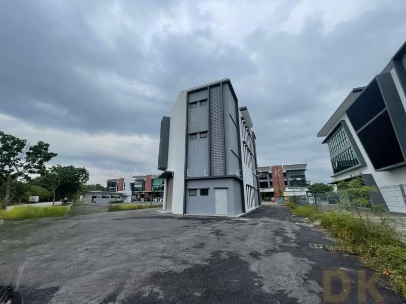 Banglo Komersial untuk Dijual di Taman Sungai Kapar Indah (Kapar) - Daniel Kok - Exterior - PropertyGuru.com.my