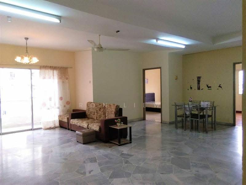 Kondominium untuk Dijual di Pelangi Indah Condominium - Ron Liew - Living Room - PropertyGuru.com.my