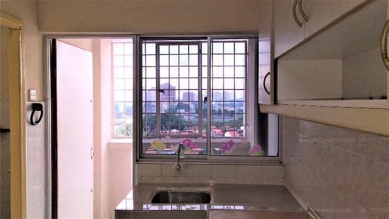 Kondominium untuk Dijual di Pelangi Indah Condominium - Ron Liew - Kitchen - PropertyGuru.com.my