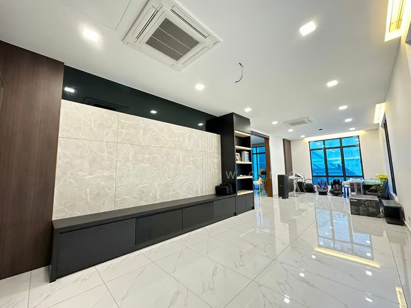 Bungalow House untuk Dijual di Bandar Country Homes (Rawang) - Minnie Wong - Living Room - PropertyGuru.com.my