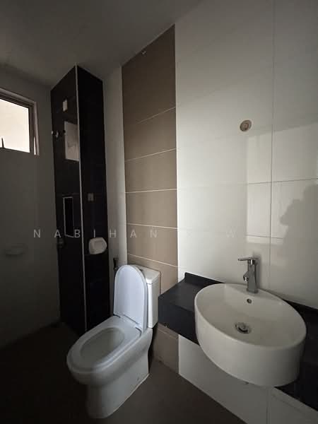 Servis Apartment untuk Dijual di Vida Heights - Nabihan Rawof - Bathroom - PropertyGuru.com.my