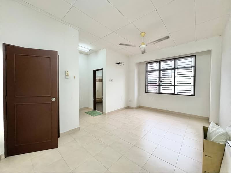 Rumah Teres 2-Tingkat untuk Dijual di Bandar Indahpura (Kulai) - Junz Liew - PropertyGuru.com.my