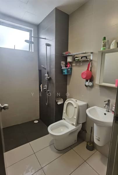 Service Residence for Rent at Cybersquare - Yeong . - Bathroom - PropertyGuru.com.my