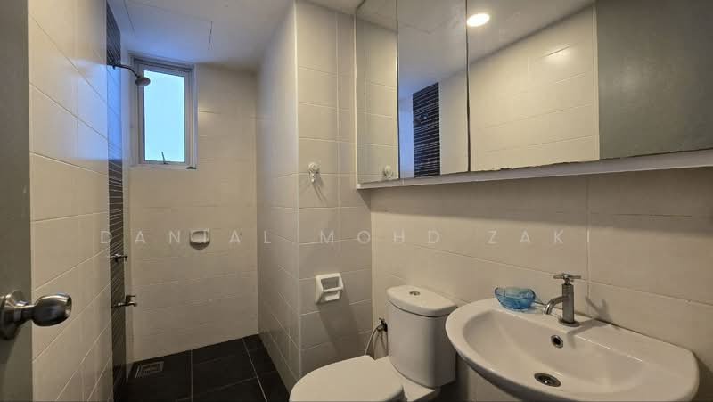 Apartment for Rent at Putra 1 - Danial Mohd Zaki - Bathroom - PropertyGuru.com.my